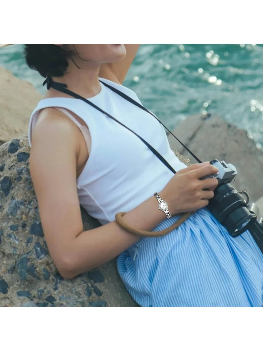 Vintage Small Gold Quartz Wrist Watch for Women - Waterproof Stainless Steel